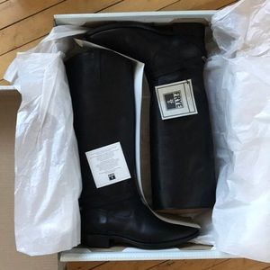 NEW Frye Lindsay Plate Boots Black